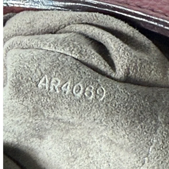 Authentic Louis Vuitton Mahina Solar PM Bag - Picture 10 of 12